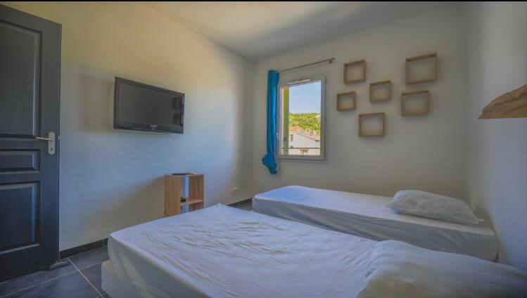 Chez Pasqua ! Appartement Spacieux Avec Terrasse 2 Chambres 6 Couchages En Rooftop LʼÎle-Rousse Екстериор снимка